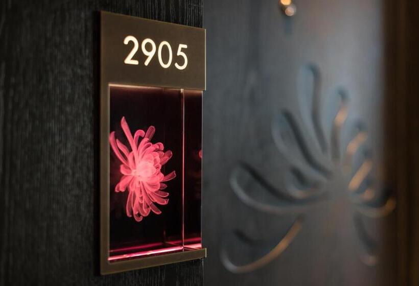 Superior suite with garden view, Pullman Kaifeng Jianye