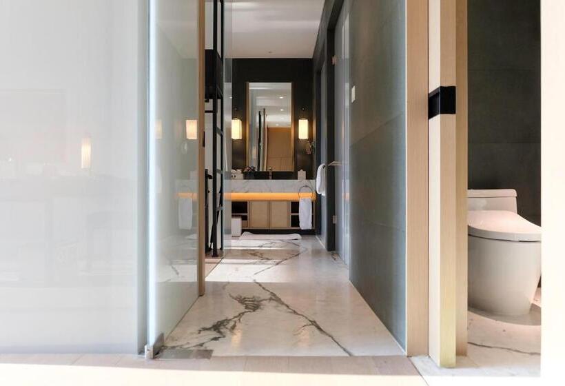 Superior suite with garden view, Pullman Kaifeng Jianye