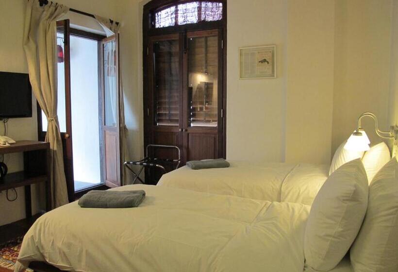 バルコニー付きスタンダードルーム, Ren I Tang