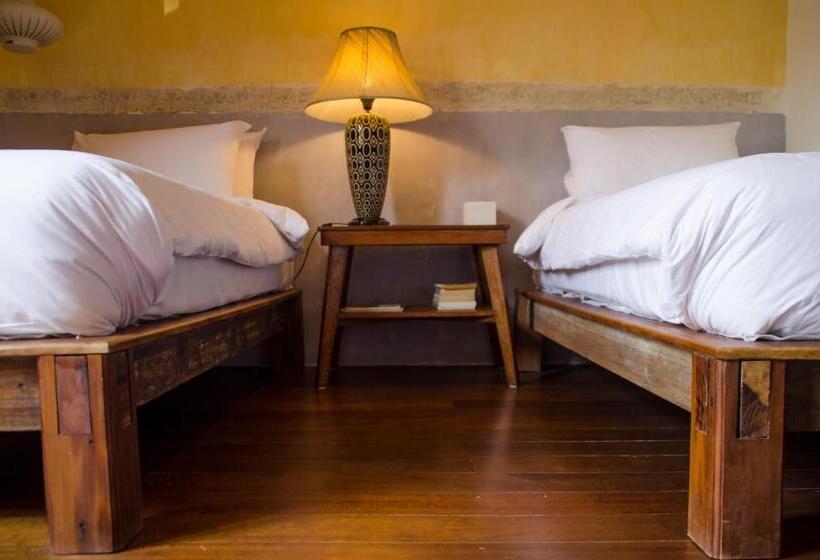 ファミリールーム, Ren I Tang