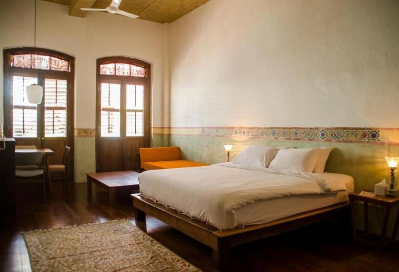 スタンダードスタジオ, Ren I Tang