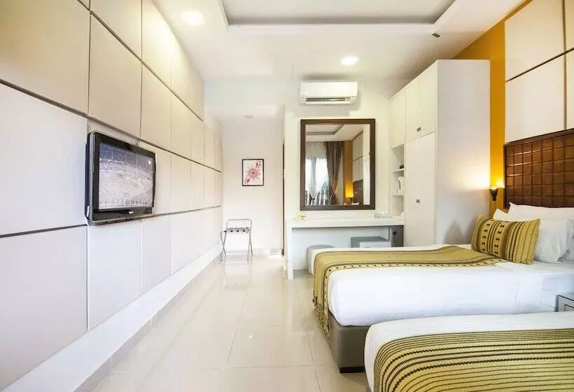 プールの見えるデラックスルーム, Palette Telaga Terrace Boutique Resort
