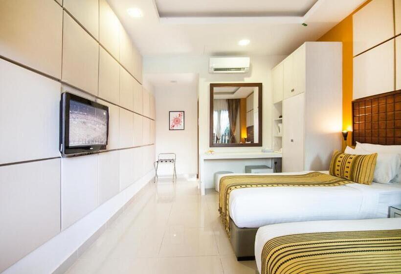 プールの見えるデラックスルーム, Palette Telaga Terrace Boutique Resort