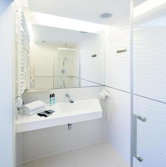 标准间, Ultra Marine By Zdrojowa