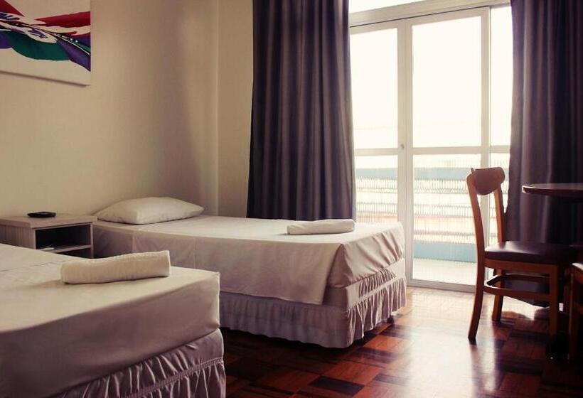 Quarto Familiar, Vitoria Itajai