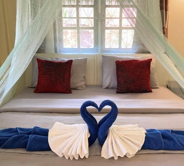 Standard bungalow river view, Khao Sok Morning Mist Resort