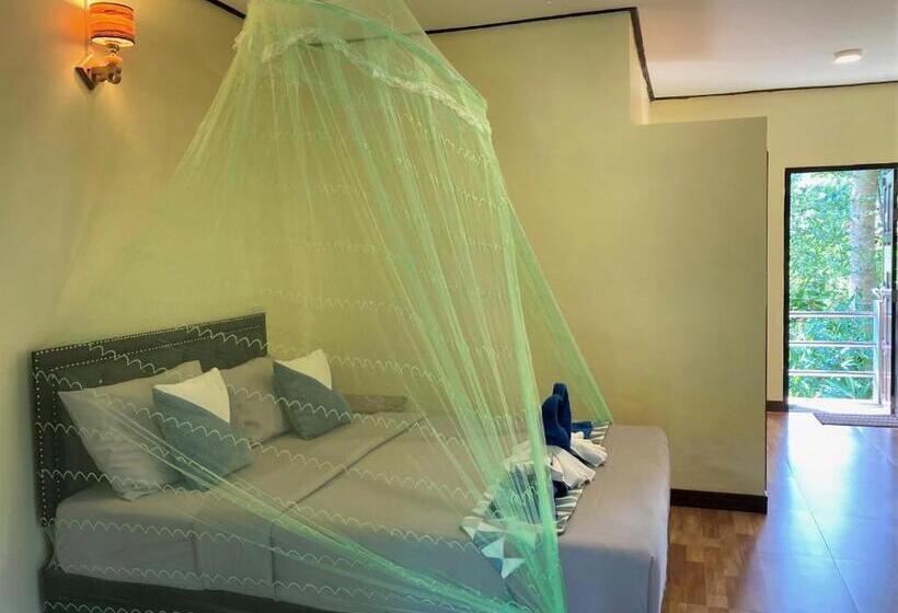 Standard bungalow river view, Khao Sok Morning Mist Resort