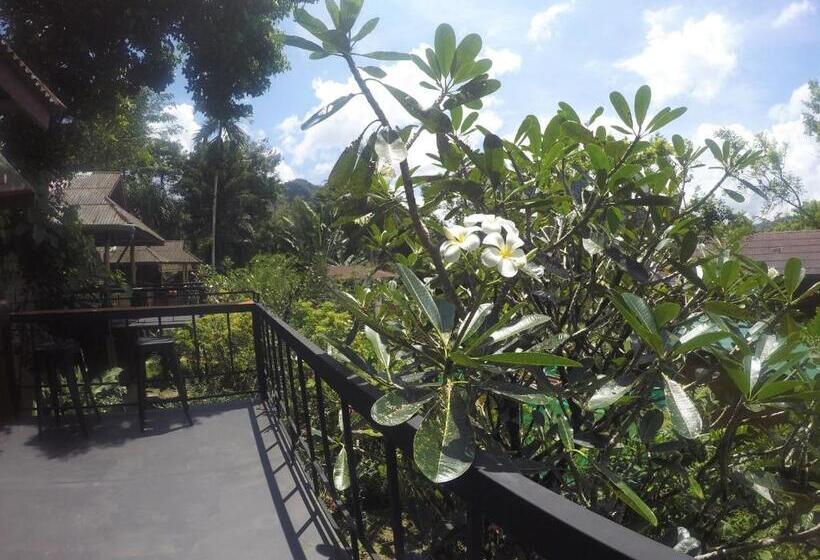 Номер Стандарт Вид на Сад, Khao Sok Morning Mist Resort