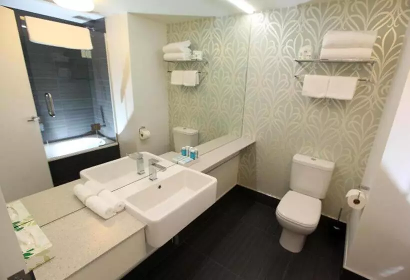 キングサイドベッドのスタンダードワンルーム, Novotel New Plymouth Taranaki