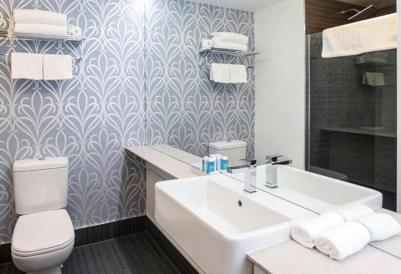 اتاق سوپریور با تخت بزرگ, Novotel New Plymouth Taranaki