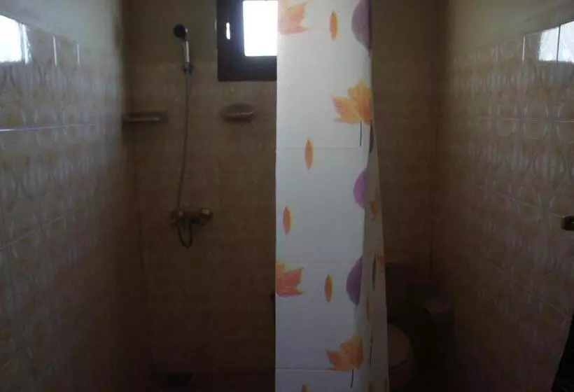 スタンダードルーム, Sam's Guest House