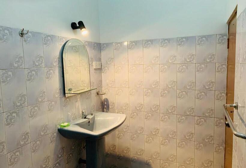 غرفة قياسية, Sam's Guest House