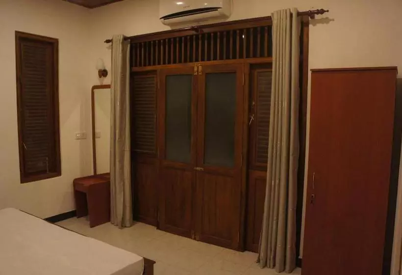 スーペリアールーム, Sam's Guest House