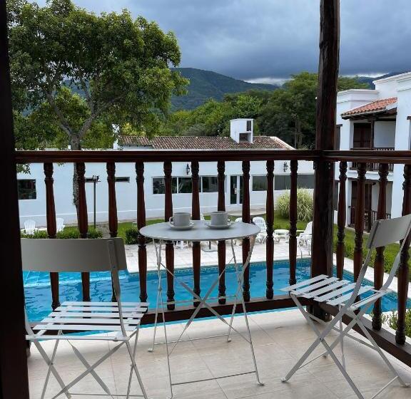 标准三人间, Posada De Los Poetas Hotel Boutique