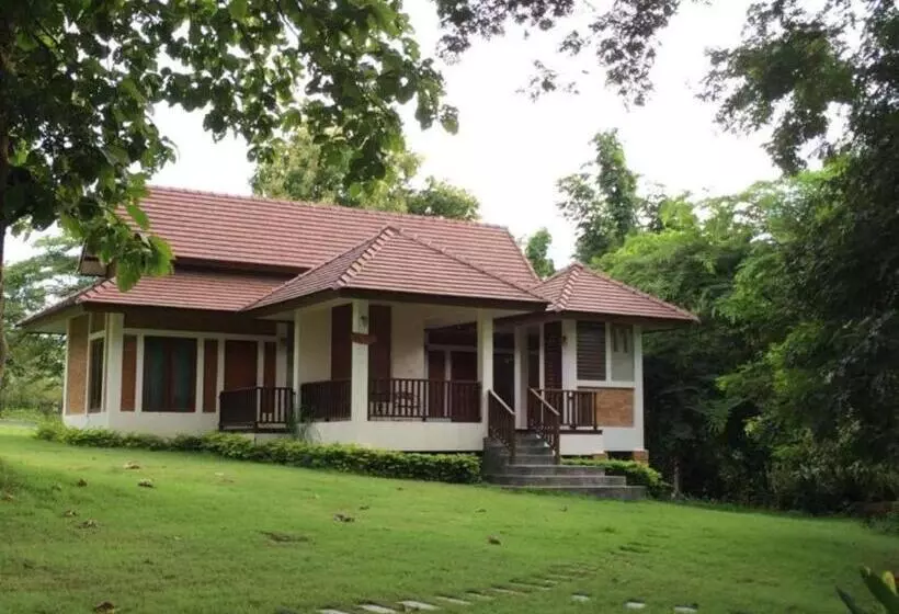 Villa 2 Makuuhuonetta, Papai Country Lodge Sha