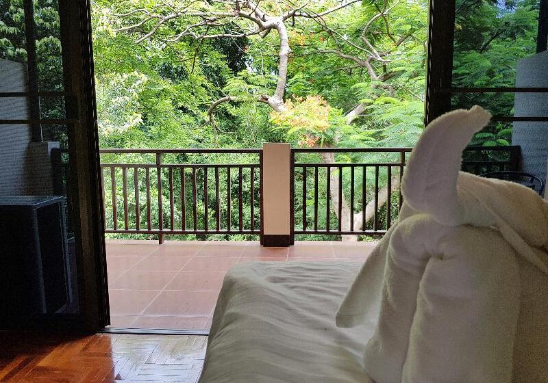 Студия Стандарт, Papai Country Lodge Sha