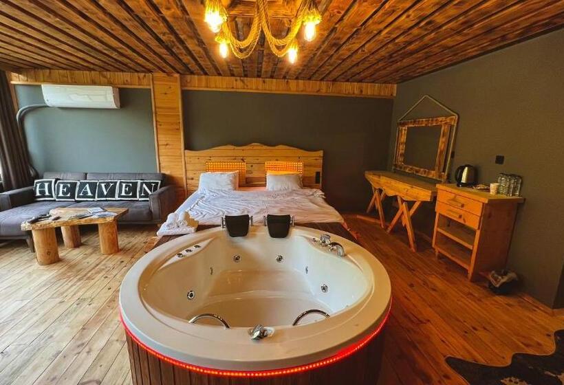 سوئیت با وان آب گرم, Heaven Wooden Vip Bungalow