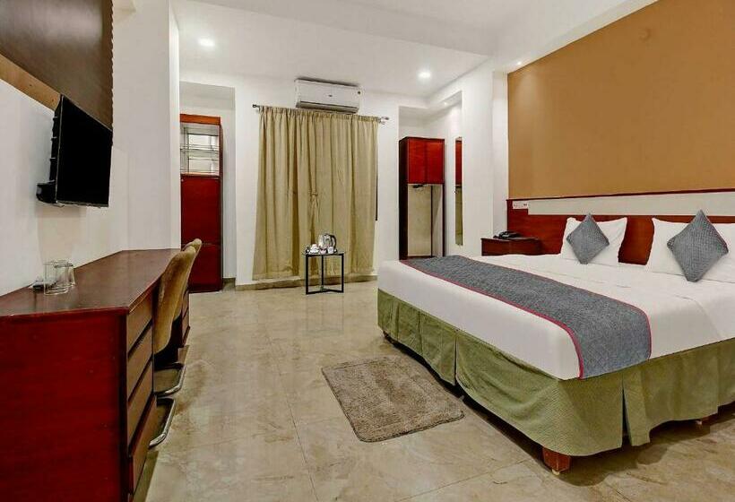 Quarto Triplo Clássico, Palette   Hotel Saket Greens