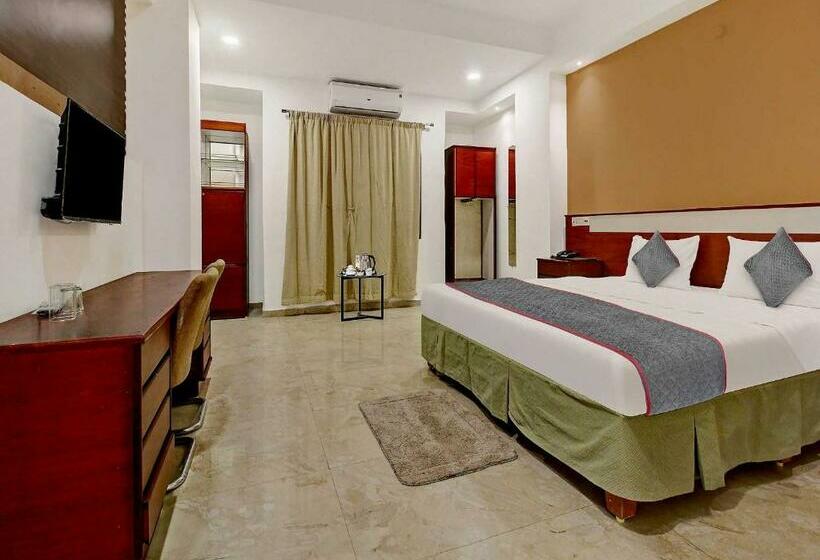 Quarto Triplo Clássico, Palette   Hotel Saket Greens