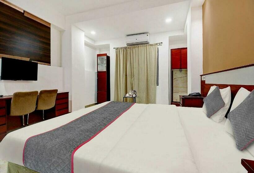 Quarto Triplo Clássico, Palette   Hotel Saket Greens