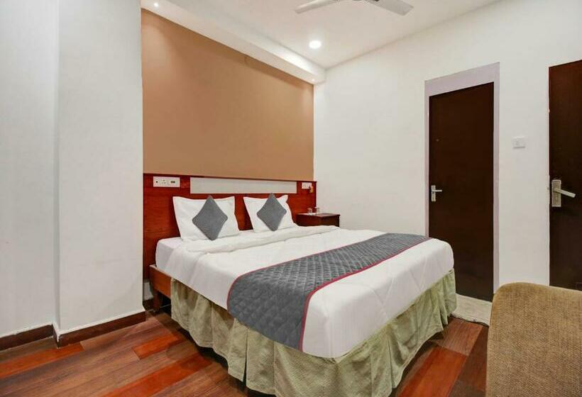 Quarto Triplo Clássico, Palette   Hotel Saket Greens