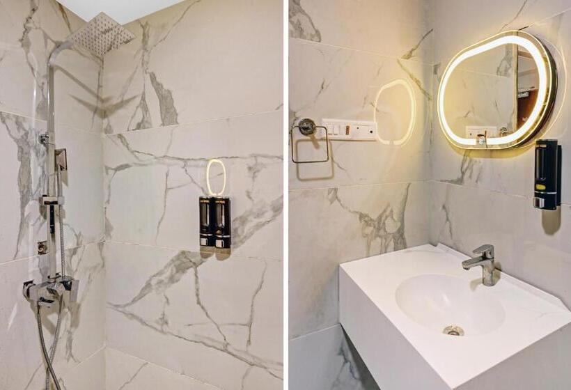 Quarto Triplo Clássico, Palette   Hotel Saket Greens