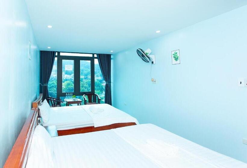 اتاق استاندارد چهار تخته با چشم‌انداز دریا, Huyền Lan