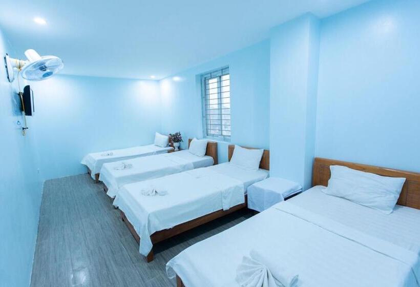 اتاق استاندارد چهار تخته با چشم‌انداز دریا, Huyền Lan