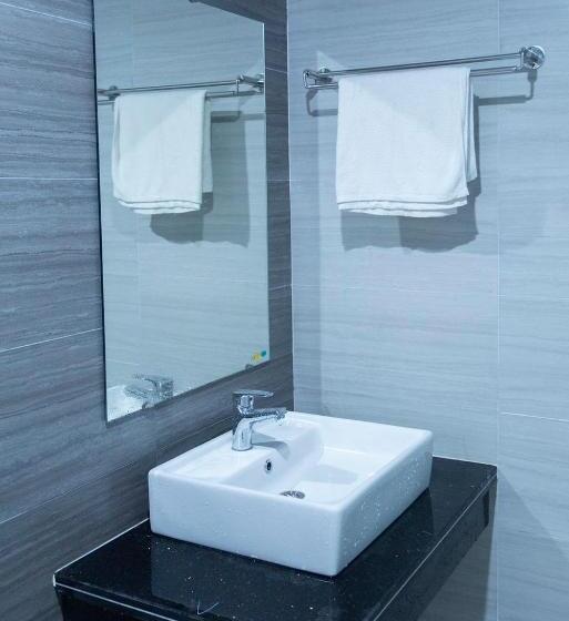 اتاق استاندارد چهار تخته با چشم‌انداز دریا, Huyền Lan