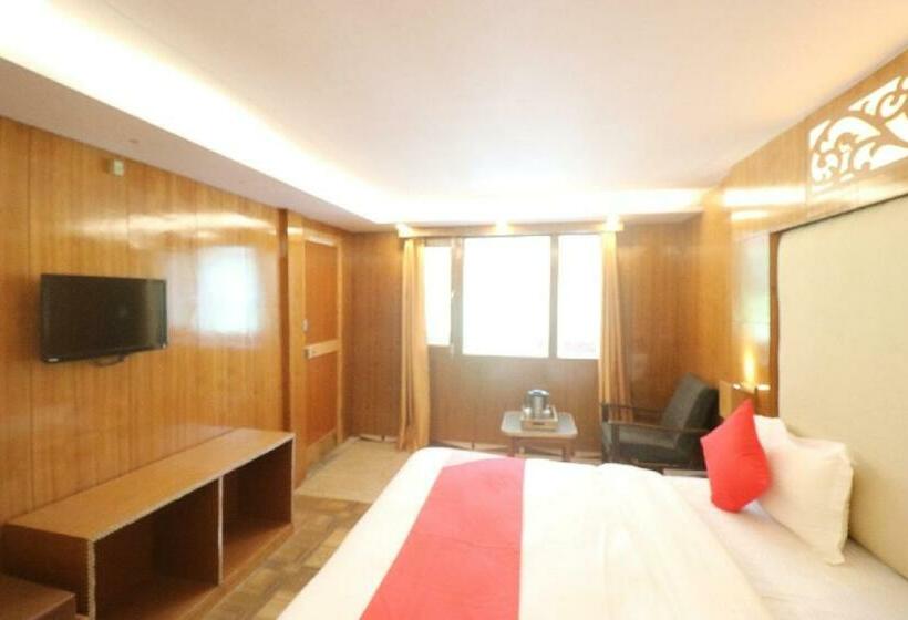 Klassiskt Trippelrum, Oyo Flagship 81132  Beas Regency