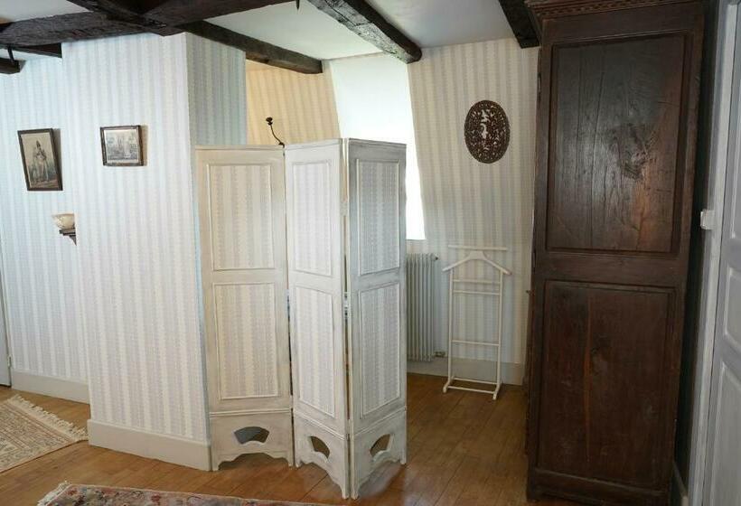 Люкс Повышенной Комфортности, Château De Vassinhac Chambres D Hôtes Collonges La Rouge