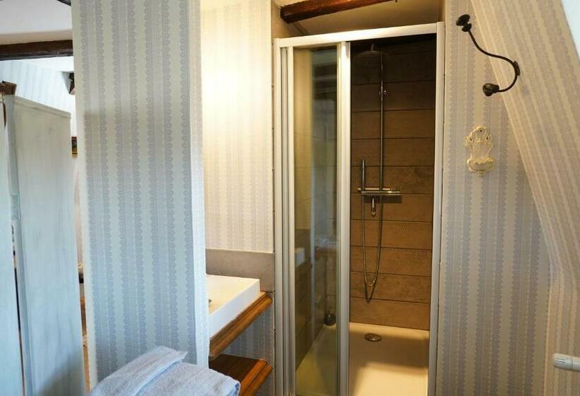 جناح ديلوكس, Château De Vassinhac Chambres D Hôtes Collonges La Rouge