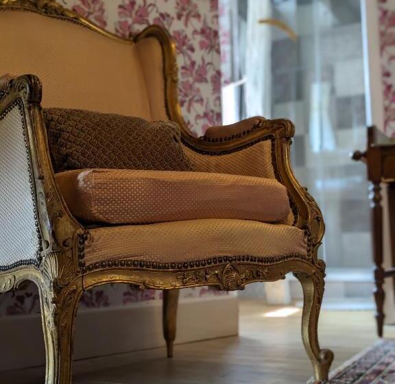 جناح ديلوكس, Château De Vassinhac Chambres D Hôtes Collonges La Rouge