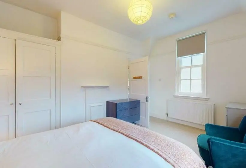 デラックスルーム, The Vicarage Tooting, Sw17