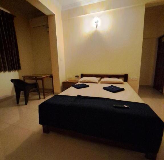 חדר דלוקס, D Souza S Guest House