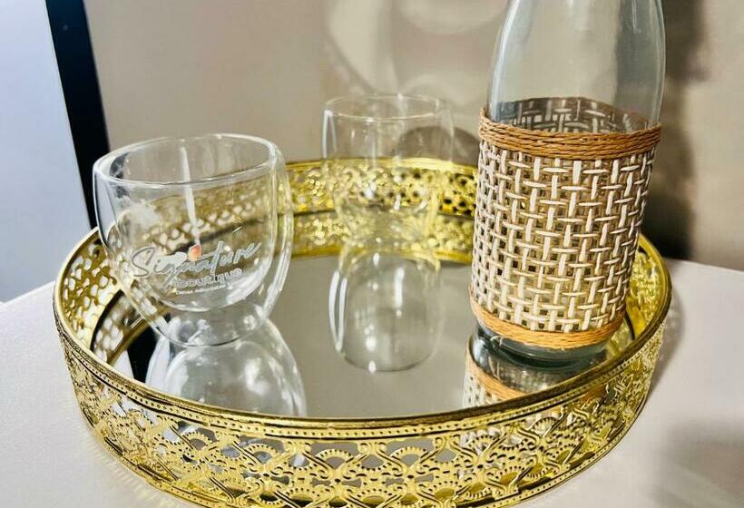 اتاق لوکس, Signature Boutique Guesthouse