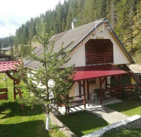 四人标准间, Pensiune Cristina Lacu Rosu