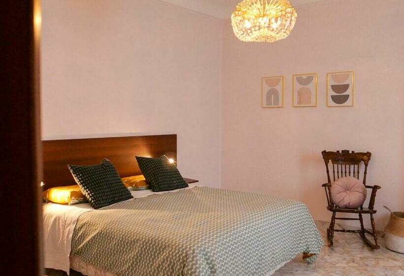 标准房带园景, 47, Vittorio Veneto