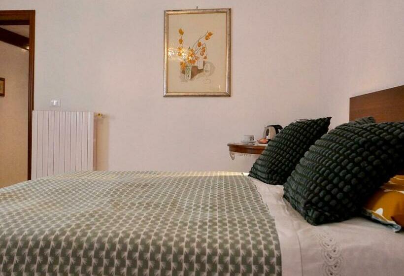 标准房带园景, 47, Vittorio Veneto