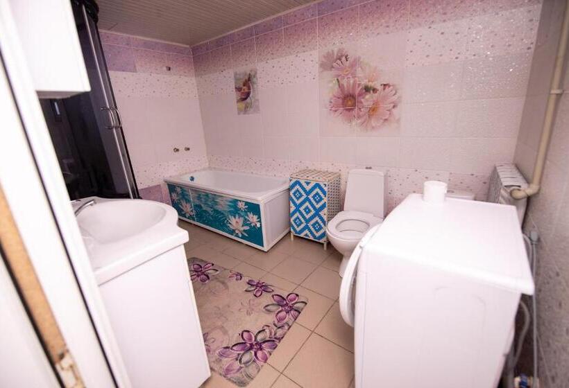 اتاق اکونومی, Anar Guest House