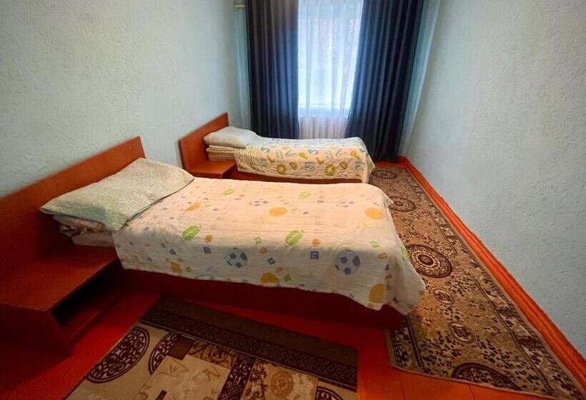 اتاق اکونومی, Anar Guest House