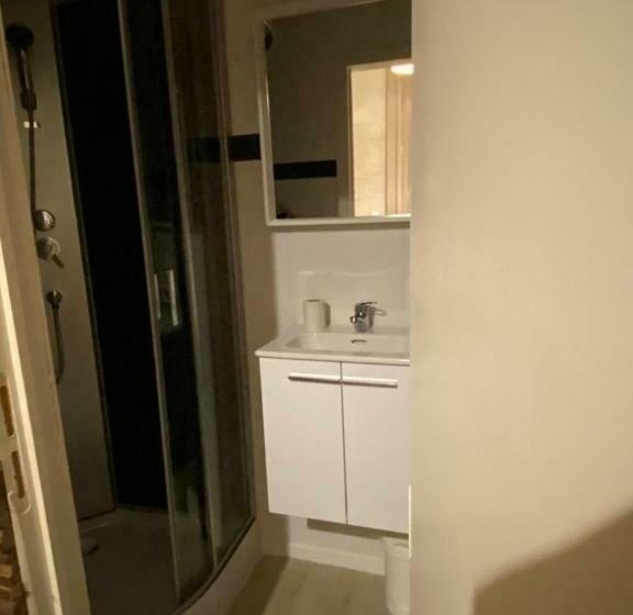 标准间, B&b Anguli