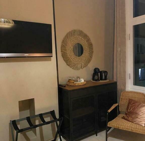 标准间, B&b Anguli