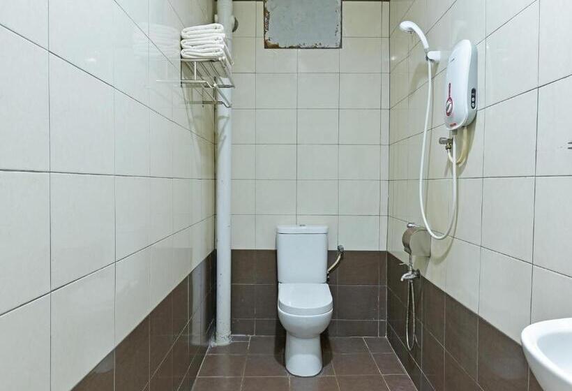 غرفة ديلوكس ثلاثية, Capital O 90761 D Jiwa