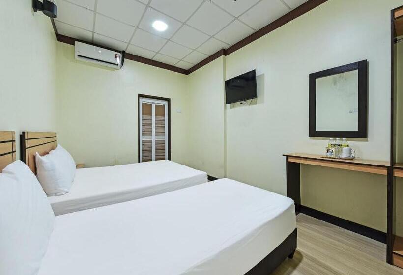 חדר דלוקס לשלושה, Capital O 90761 D Jiwa