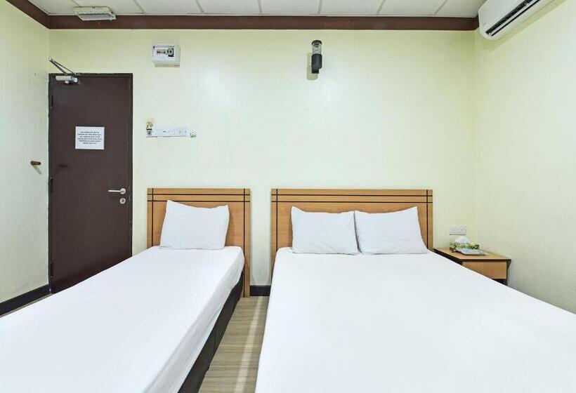 غرفة ديلوكس ثلاثية, Capital O 90761 D Jiwa