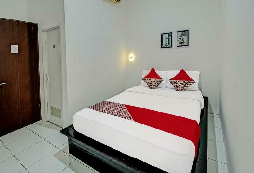 Standardrum, Oyo 92433 Sirih Gading Family Guest House