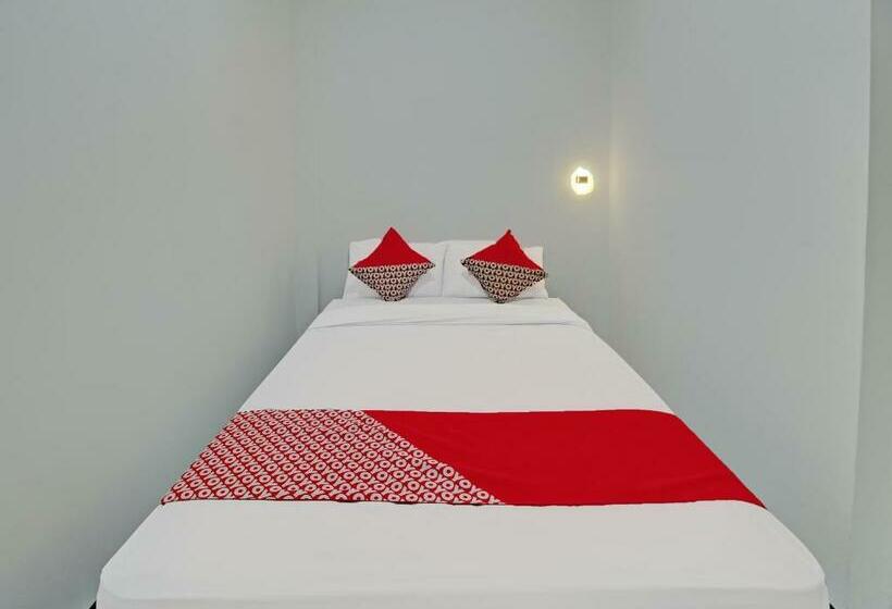 Standardrum, Oyo 92433 Sirih Gading Family Guest House