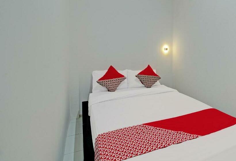 Standardrum, Oyo 92433 Sirih Gading Family Guest House