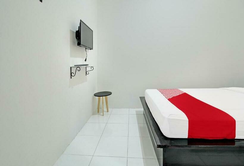 Standardrum, Oyo 92433 Sirih Gading Family Guest House